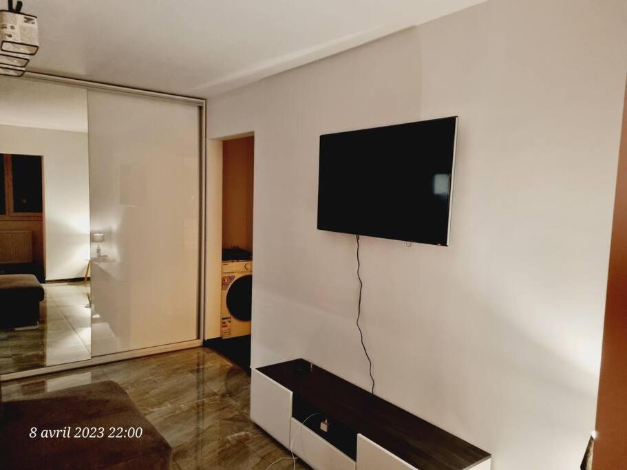 Le Nid D'Adam Apartamento Zărneşti Exterior foto